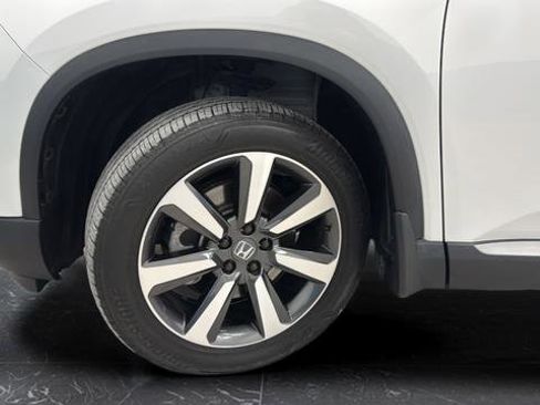 Used 2024 Honda Pilot Touring image 30