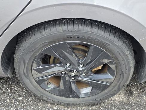 Used 2022 Hyundai Elantra SEL FWD image 30