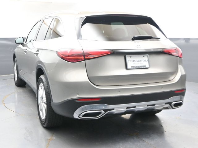 Used 2023 Mercedes-Benz GLC 300 4MATIC image 4