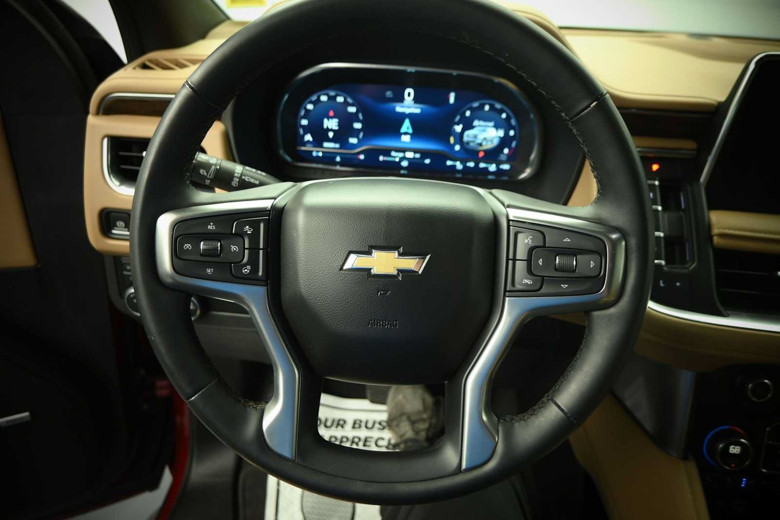 Used 2024 Chevrolet Tahoe Premier AWD/4WD image 15
