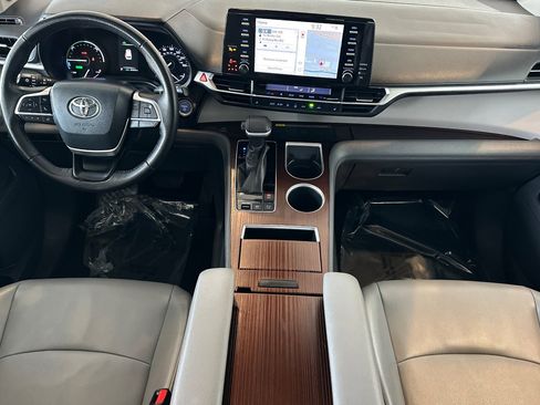 Certified 2021 Toyota Sienna XLE w/ XLE Plus Package image 13