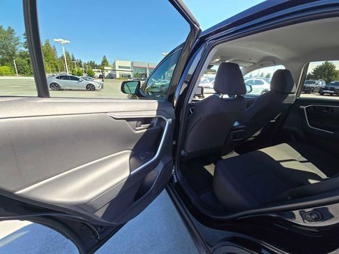 Certified 2024 Toyota RAV4 LE AWD/4WD image 15