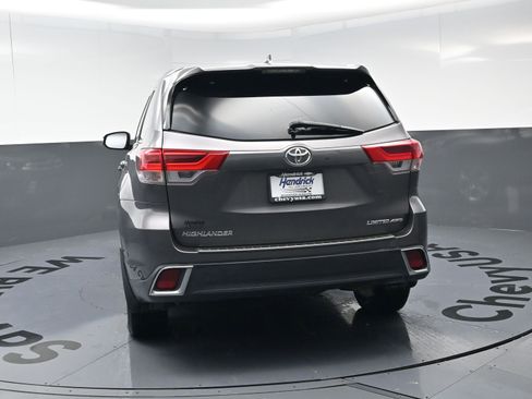 Used 2019 Toyota Highlander Limited image 8