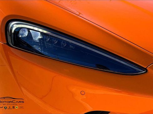 Used 2023 McLaren GT image 22