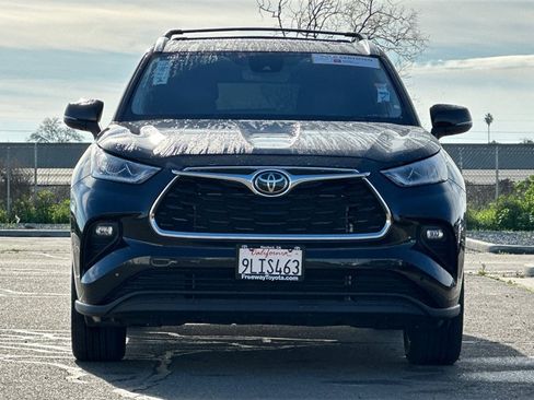 Used 2023 Toyota Highlander Limited image 11