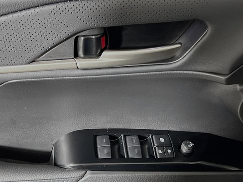 Used 2025 Toyota Camry XSE image 17