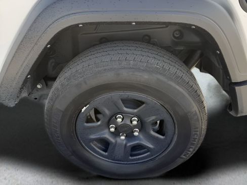 Used 2023 Jeep Wrangler Sport image 15