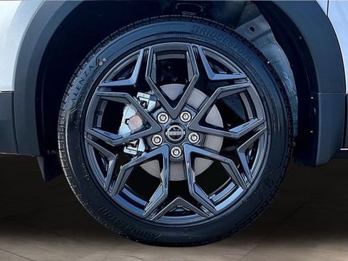 New 2026 Nissan Kicks SR FWD image 12