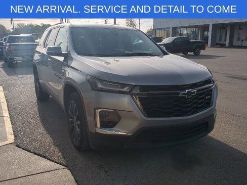 Used 2023 Chevrolet Traverse RS w/ LPO, Floor Liner Package AWD/4WD image 8