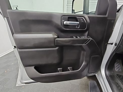 Used 2022 Chevrolet Silverado 2500 Custom w/ Custom Convenience Package image 23