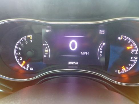 Used 2015 Jeep Grand Cherokee Altitude AWD/4WD image 26