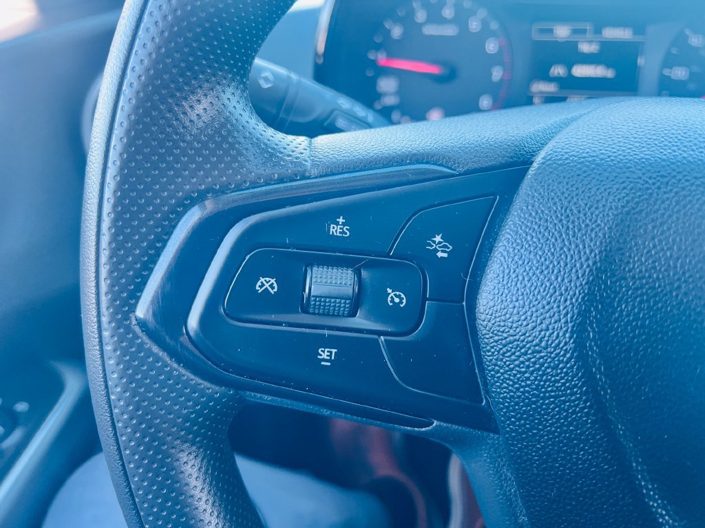 Used 2024 Chevrolet Trax LS w/ LS Convenience Package FWD image 19