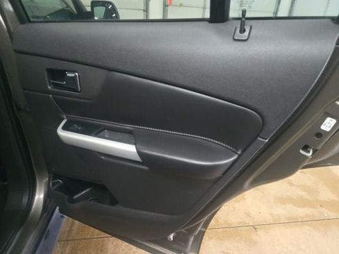 Used 2013 Ford Edge SEL FWD image 7