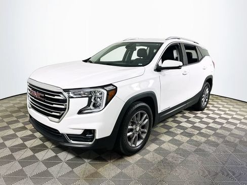 Used 2024 GMC Terrain SLT FWD image 7