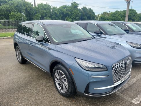 Certified 2023 Lincoln Corsair FWD image 1