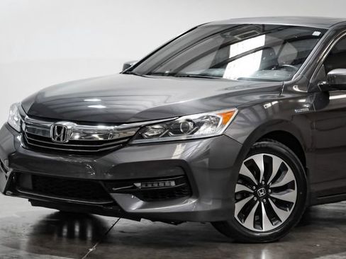 Used 2017 Honda Accord EX-L image 7