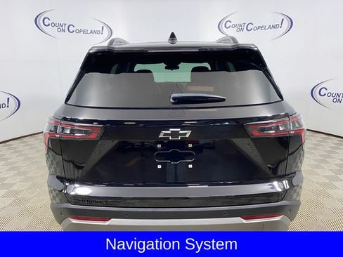 Certified 2025 Chevrolet Equinox LT w/ Convenience Package II AWD/4WD image 5