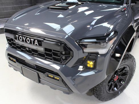 Used 2025 Toyota Tacoma TRD Pro image 6