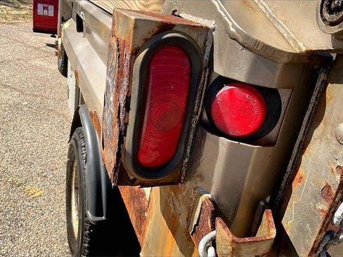 Used 2006 Ford F350 XL image 24