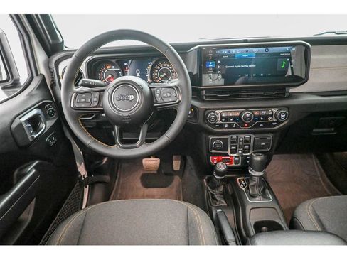 Used 2024 Jeep Wrangler Unlimited Sport AWD/4WD image 31