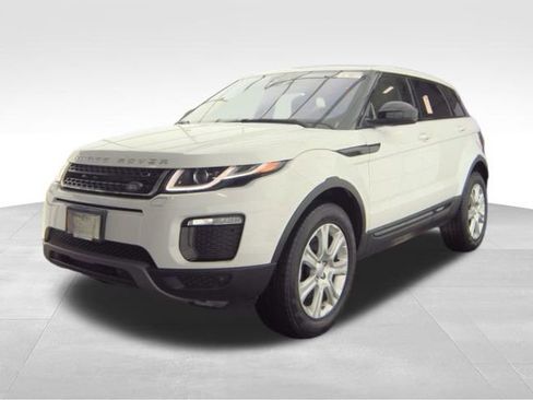 Used 2019 Land Rover Range Rover Evoque SE image 2
