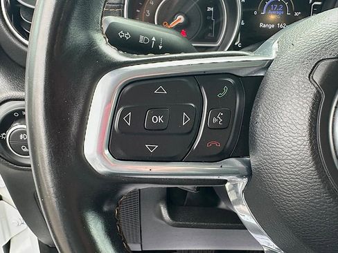 Used 2022 Jeep Gladiator Overland image 26