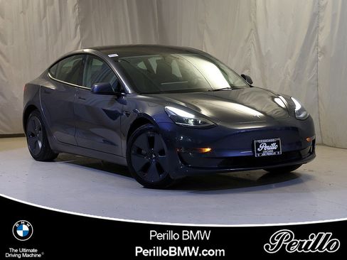 Used 2023 Tesla Model 3 Standard Range image 1