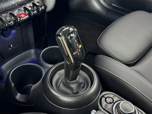 Certified 2024 MINI Cooper S image 17