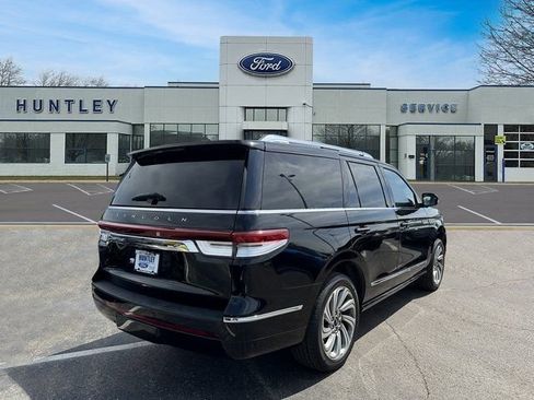 Used 2022 Lincoln Navigator Reserve AWD/4WD image 6