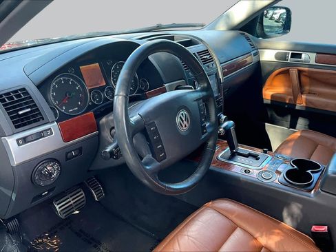 Used 2006 Volkswagen Touareg V8 AWD/4WD image 22