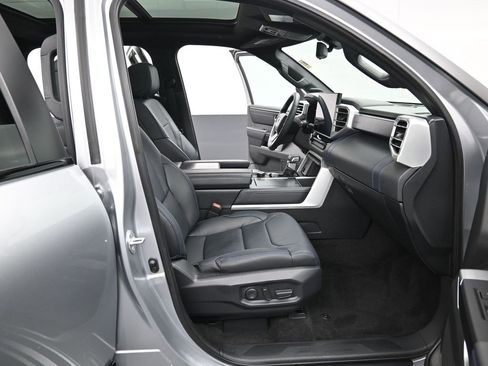 Used 2024 Toyota Tundra Platinum image 34