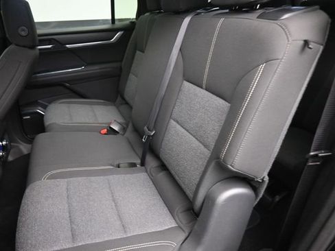 Used 2025 GMC Acadia Elevation image 23