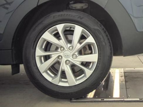 Used 2021 Hyundai Tucson Value FWD image 13