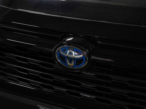 Certified 2024 Toyota RAV4 XLE w/ Convenience Package AWD/4WD image 8