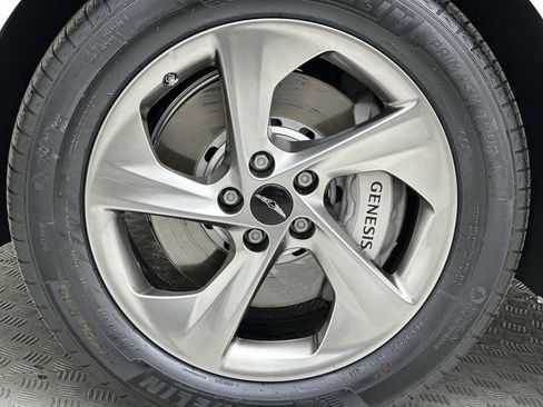 Certified 2026 Genesis GV70 2.5T Select AWD/4WD image 10