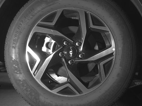 Used 2025 Kia Sportage LX FWD image 15