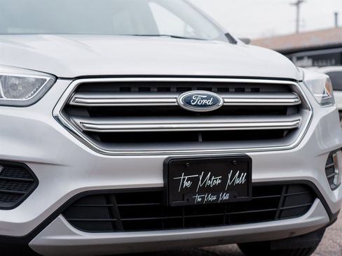 Used 2017 Ford Escape Titanium AWD/4WD image 9