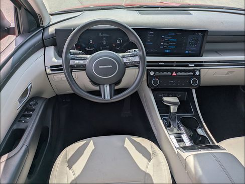 Used 2025 Hyundai Tucson SEL FWD image 13