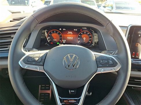 New 2026 Volkswagen Atlas Peak Edition image 10