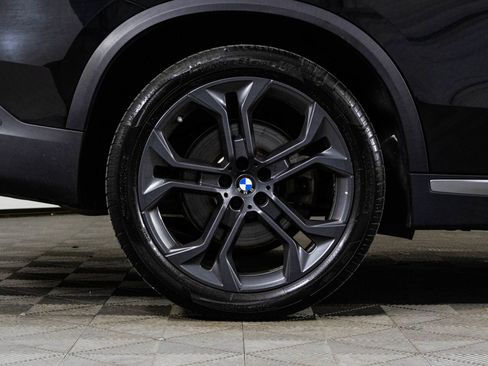 Used 2022 BMW X5 xDrive40i AWD/4WD image 44