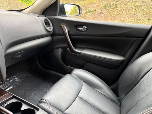 Used 2011 Nissan Maxima 3.5 SV w/ Premium Pkg FWD image 13