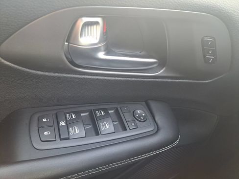 New 2026 Chrysler Pacifica Select FWD image 21