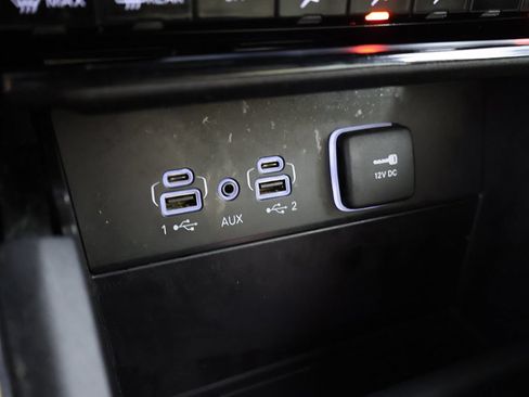 Used 2023 Jeep Grand Cherokee L Limited AWD/4WD image 51