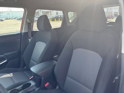 Used 2025 Kia Soul LX w/ LX Technology Package FWD image 31