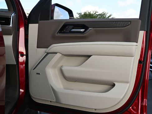 New 2026 GMC Yukon Denali w/ Advanced Technology Package RWD image 28
