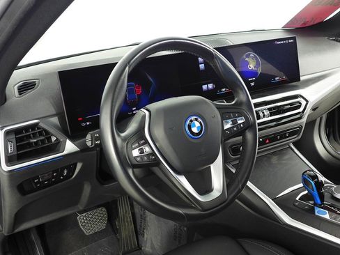 Used 2023 BMW i4 eDrive35 image 31