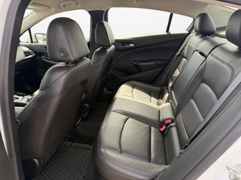 Used 2017 Chevrolet Cruze Premier FWD image 13