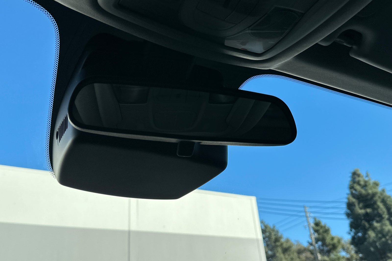 Used 2018 Jeep Renegade Latitude FWD image 24