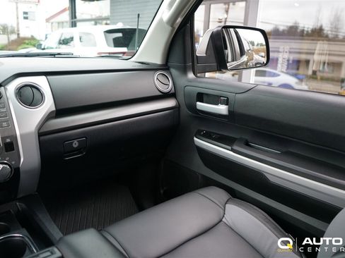 Used 2018 Toyota Tundra SR5 image 25