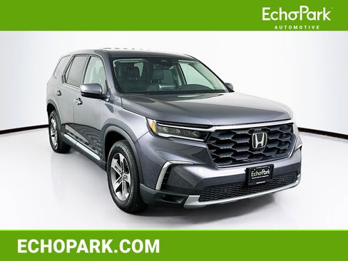 Used 2025 Honda Pilot EX-L image 1